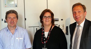 Betriebsrat Davor Kuminoti, Kerstin Griese MdB und Firmenleiter Martin Schumacher.