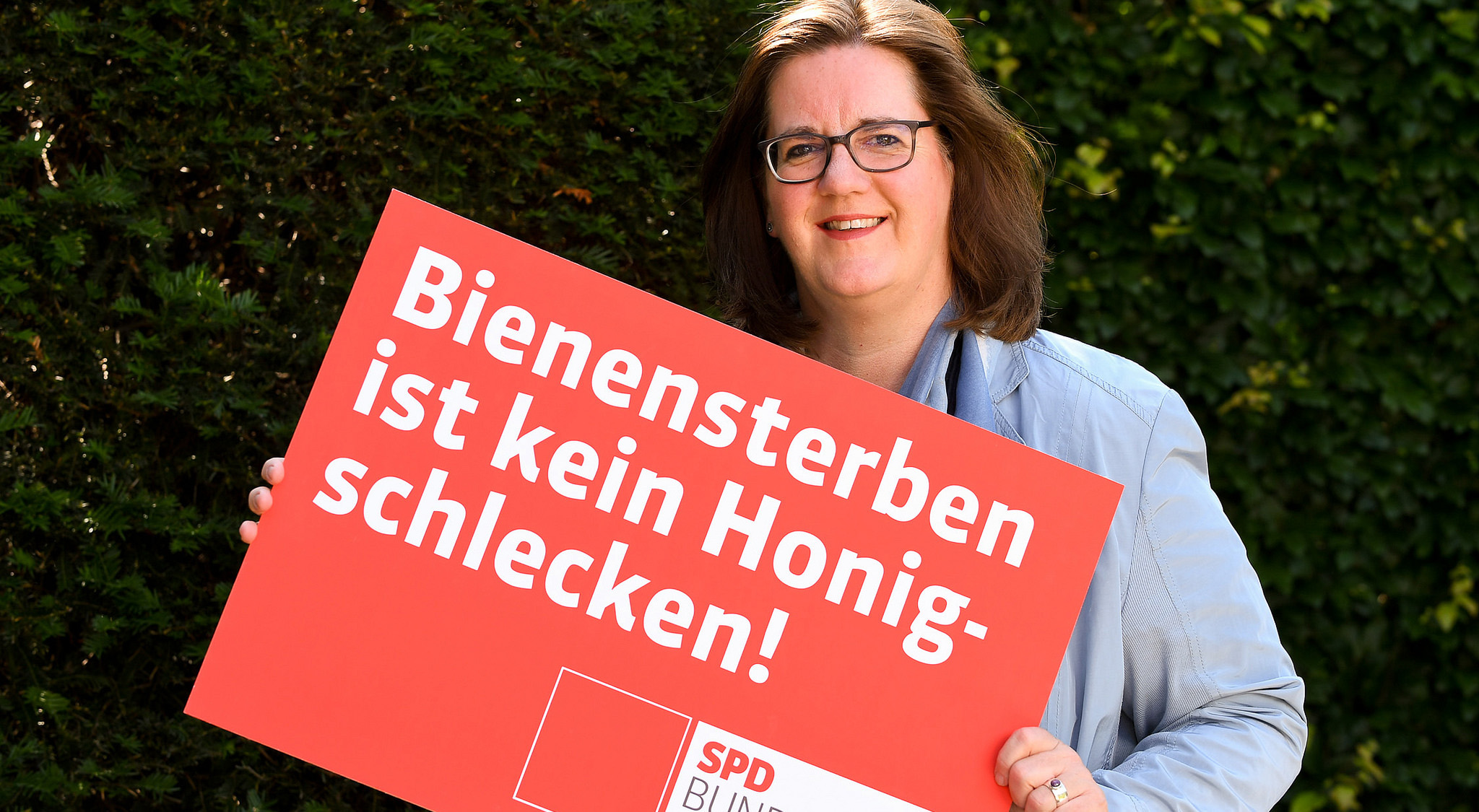 Plakat der SPD: Bienensterben ist kein Honigschlecken
