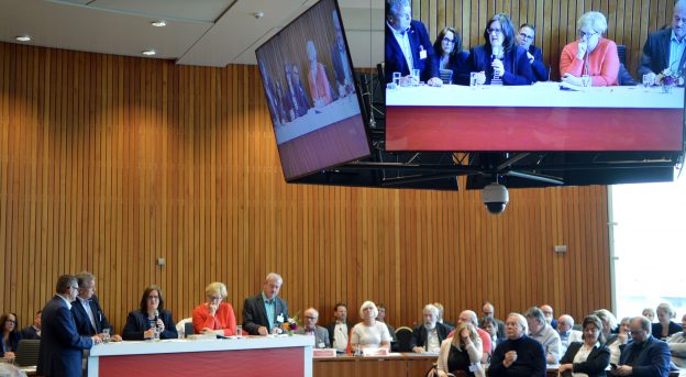 Diskussion im Sitzungssaal der SPD-Fraktion NRW